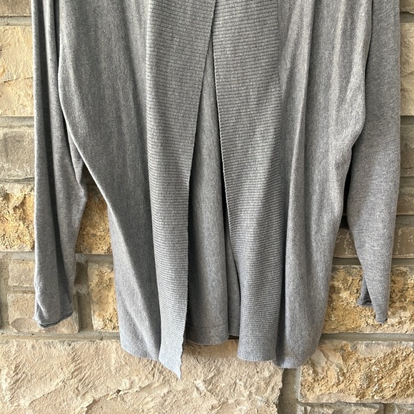 The Limited Light Grey Mock Turtleneck Sweater With Open Back Size Large - Picture 11 of 13